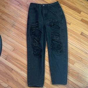 Y2K Cut Out Ripped Frayed Carrot Black Mom Jeans